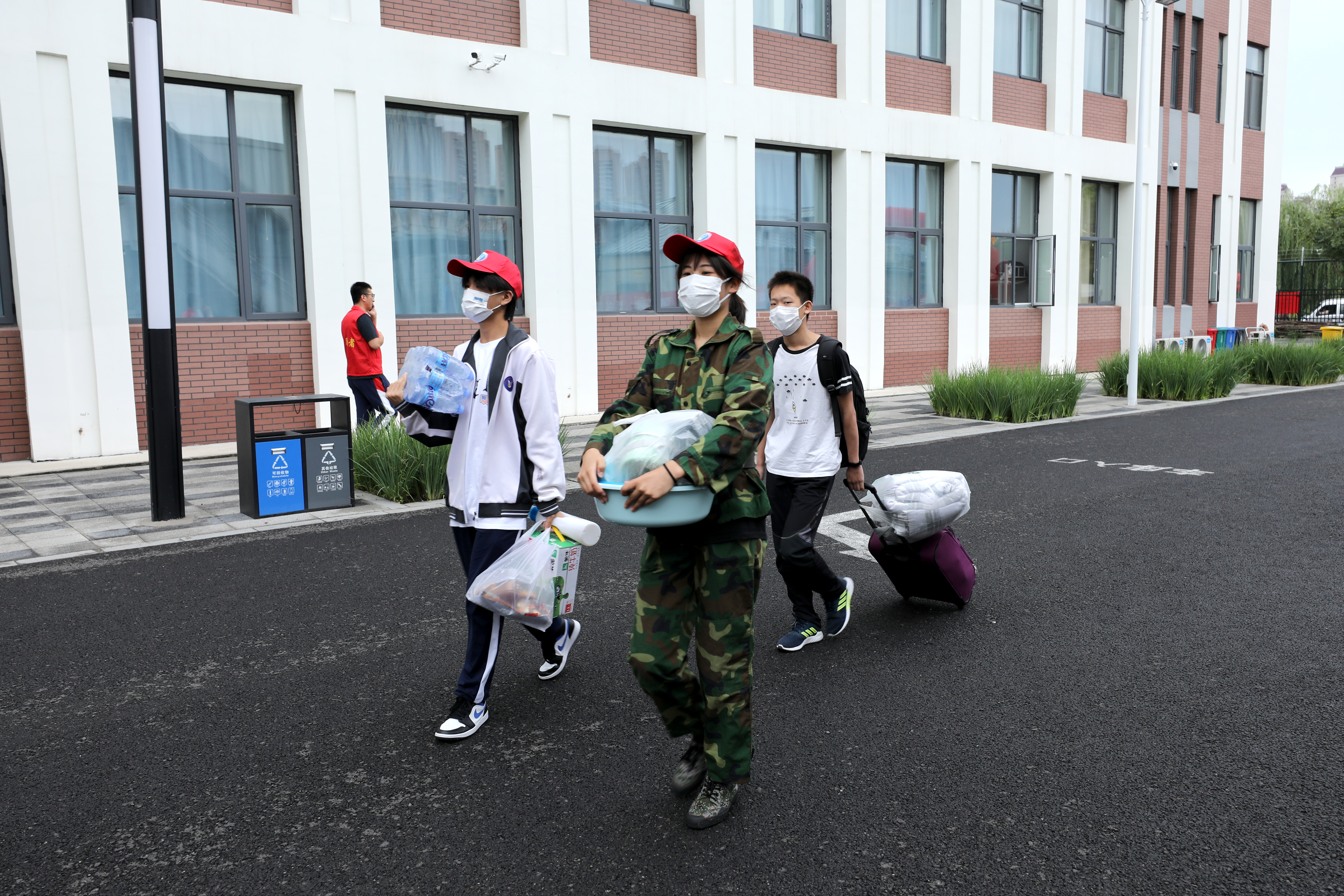 乘风破浪 梦想起航——我校喜迎2021级新生入学报到(图4)