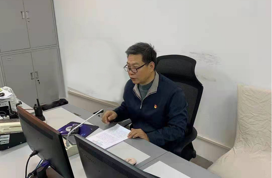 党委书记开讲啦！弘扬伟大抗疫精神 共同做好疫情防控和冬季传染病预防(图1)