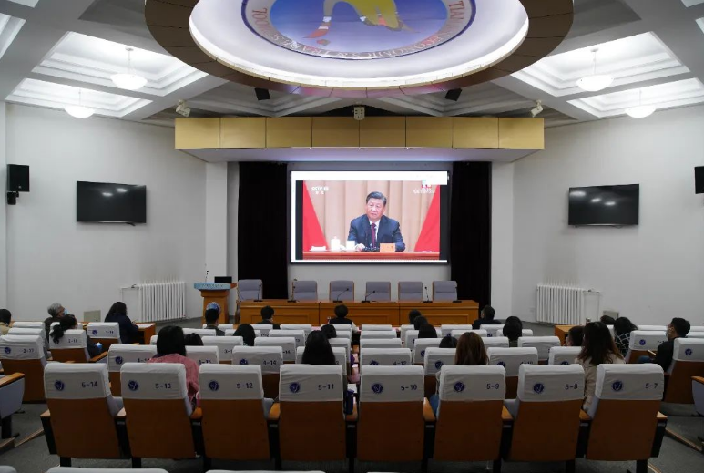 青春心向党 百年再起航——我校组织观看庆祝中国共产主义青年团成立100周年大会现场直播(图1)
