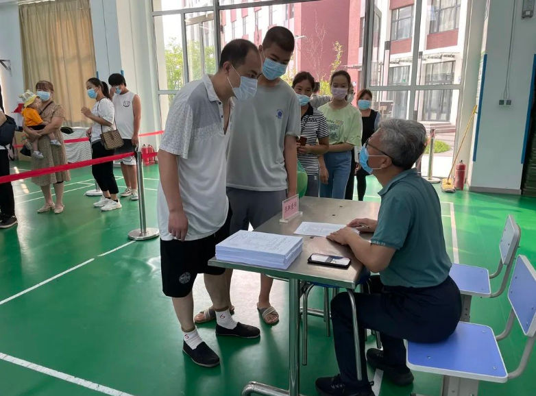 学校圆满完成2022级普通中专新生预报到工作(图1)