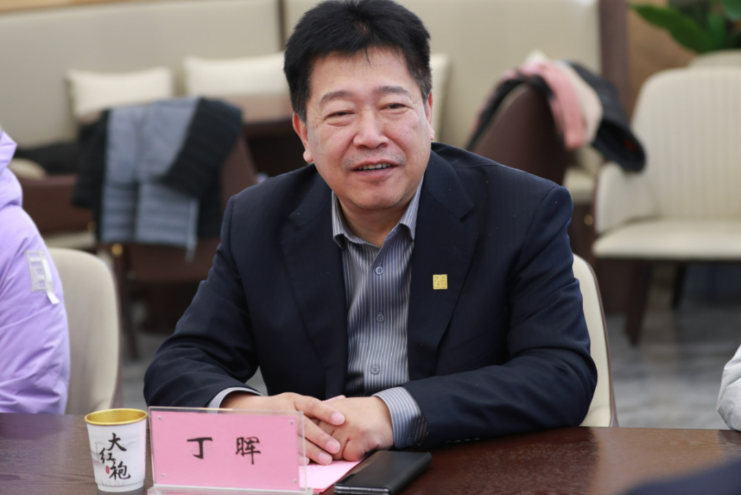 校企共绘新愿景 产教融合育英才——学校与天财商龙公司共同举行校企共建智慧餐厅综合实训基地落成暨天财商龙餐饮数字化产业学院揭牌仪式(图3)