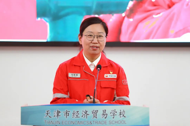 劳模进校园 匠心润芳华——“中国梦·劳动美”劳模宣讲活动(图3)